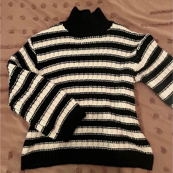 H&M Sweaters - H&M sweater